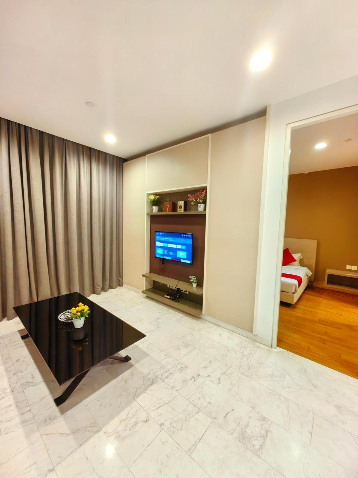 Platinum Klcc & Bukit Bintang Apartment Kuala Lumpur Bagian luar foto
