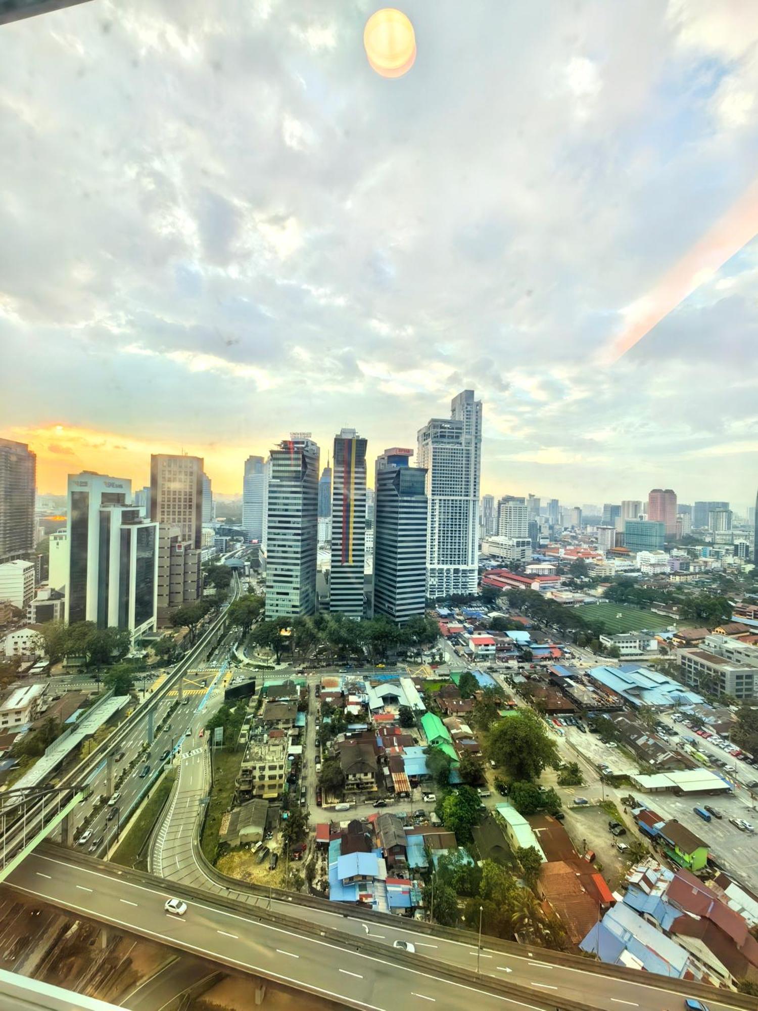 Platinum Klcc & Bukit Bintang Apartment Kuala Lumpur Bagian luar foto
